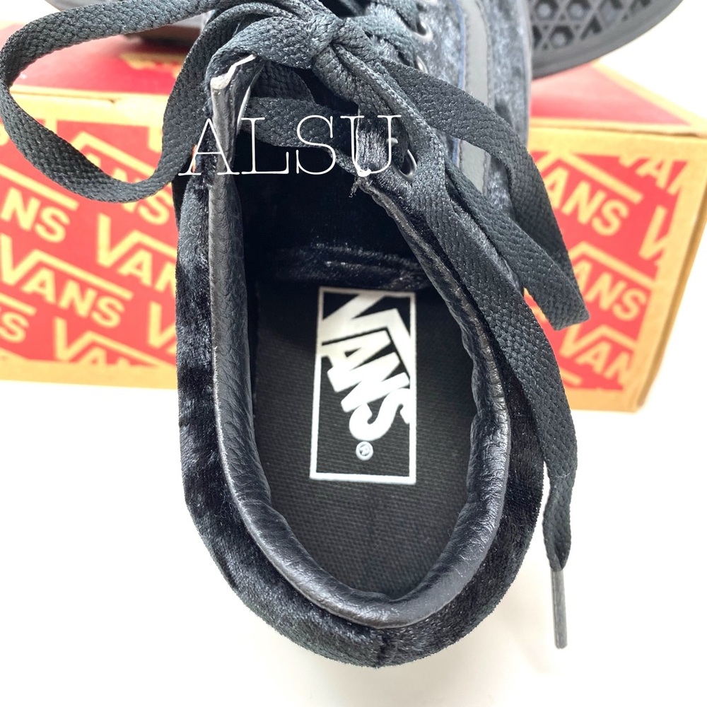 VANS Old Skool Velvet Black Kids Size 4.5 VN0A38G1NQ9 - Picture 5 of 8